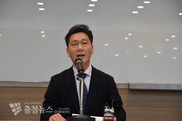 이승찬 대전시체육회장 후보(기호1번)가 주요 공약을 발표하고 있다.