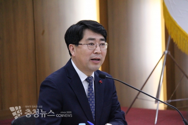 맹정호 서산시장이 7일 언론인과 간담회에서 "신청사 입지 선정에 갈등 없이 추진할 자신감이 있다"고 말했다.