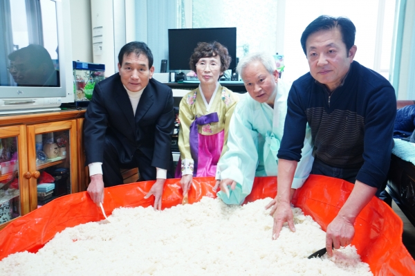 기지시 당주 담그는 장면