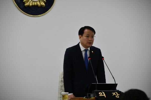 서천군의회 조동준 의장 개회사 모습