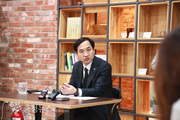 이우성 문화체육부지사가 20일 기자 간담회를 열고 