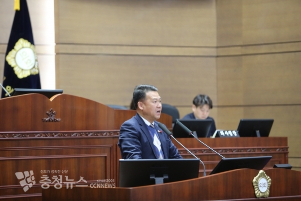 5분 발언하는 권오중 천안시의회 의원 / 충청뉴스 최형순 기자