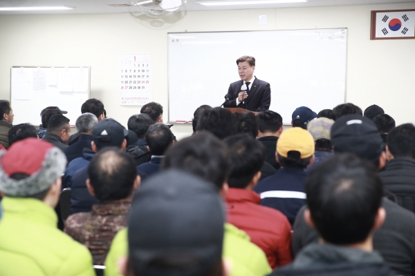 ​구만섭 천안시장 권한대행 환경미화원 격려 방문 모습