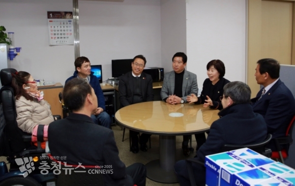 김영애 의장을 비롯한 건설도시위원회