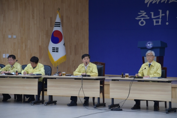 28일 우한 폐렴 확산 대응 위한 긴급대책회의 가져