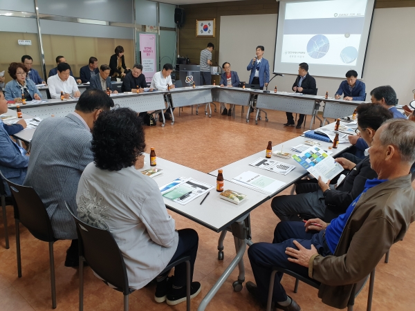 당진3동 마을리더를 대상으로 재생에너지 교육 시행장면