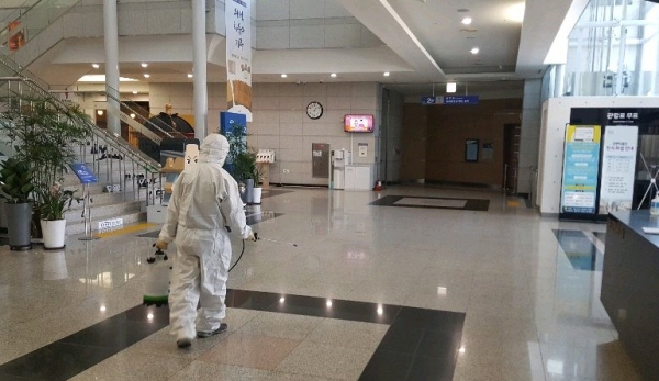 다중이용시설 소독 실시 모습