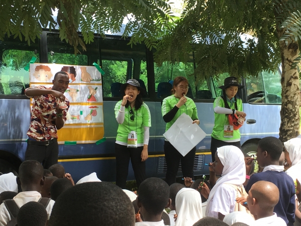 2018년도 탄자니아에서 봉사활동 중인 상명대 봉사단