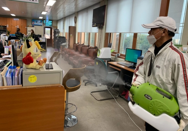 시골교회 목사 코로나19 방역활동 펼쳐 귀감