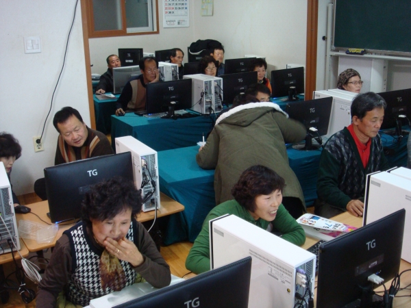 금산군 농한기 마을이동 정보화 교육 실시