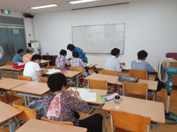 웅진동 주민자치센터 한글교실