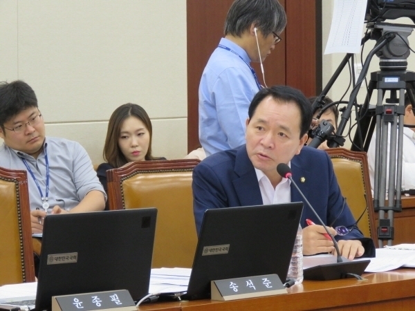 자유한국당 성일종 국회의원