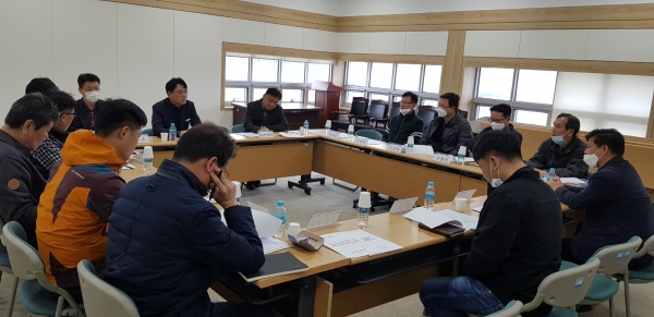 토양개량제 공동살포위원회 장면