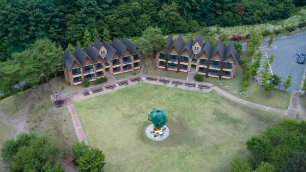 청양군, 코로나19 휴관시설 대대적 리모델링-고추문화마을