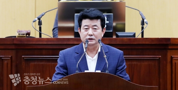 5분 발언하는 장갑순 서산시의회 부의장