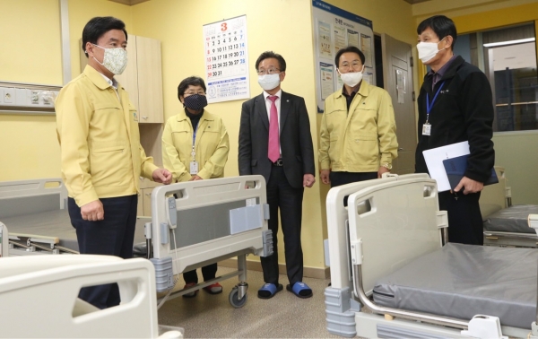 황인호 동구청장, 대전시립제2노인전문병원 격려 방문