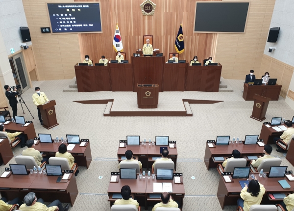 본회의를 진행 중인 세종시의회 / 충청뉴스 이성현 기자