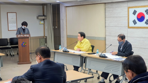 오세현 시장 주재로 4월 확대간부회의가 개최됐다.