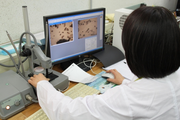 배 꽃가루 채취센터 모습