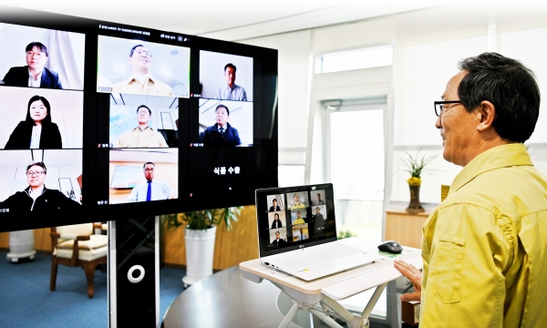 지난 3월 31일부터 4일간 18개 해외지사, 현지 바이어들과 함께 농식품 수출전략 모바일 화상회의를 개최했다.