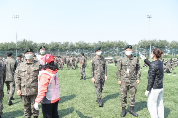 논산육군훈련소 사전투표 행렬