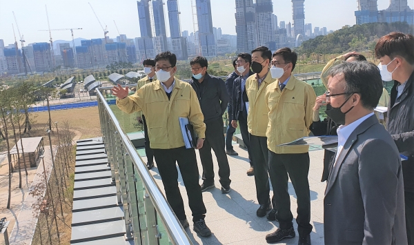 이문기 행복청장, 중앙공원1단계 현장점검