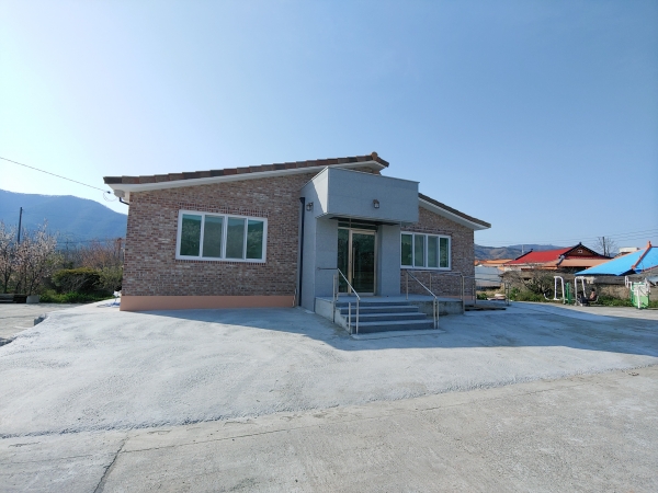 웅천읍 평2리 경로당 준공장면