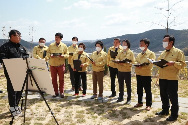 청양군의회 현장답사 모습