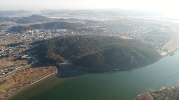 북쪽 상공에서 바라본 부소산성 전경