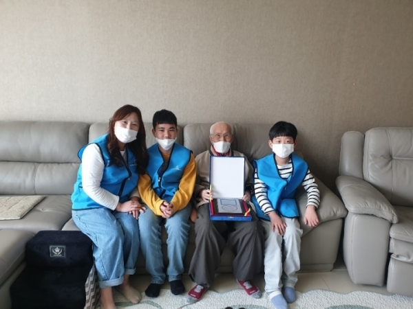 독립유공자(정완진 지사) 손편지 전달