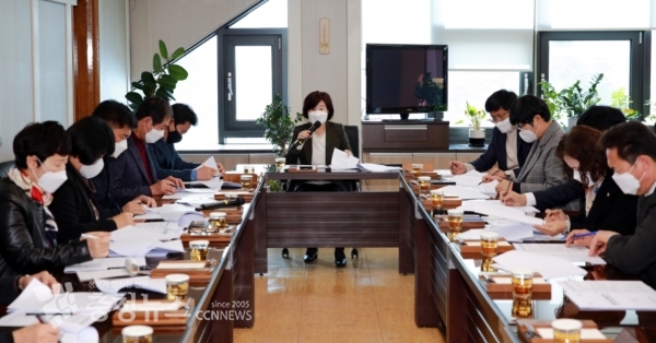 아산시의회, 제2회 의원회의 장면