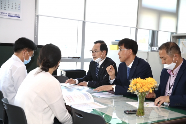 박상돈 시장, 2개 중앙부처 10개과 방문해 25개 사업 건의 모습