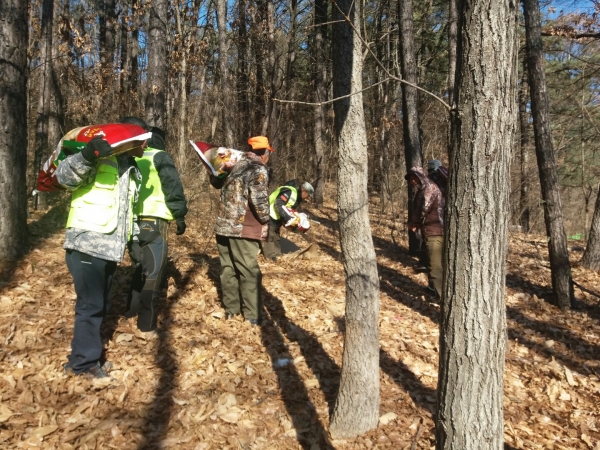 야생동물 피해방지단 - 야생동물먹이주기 행사