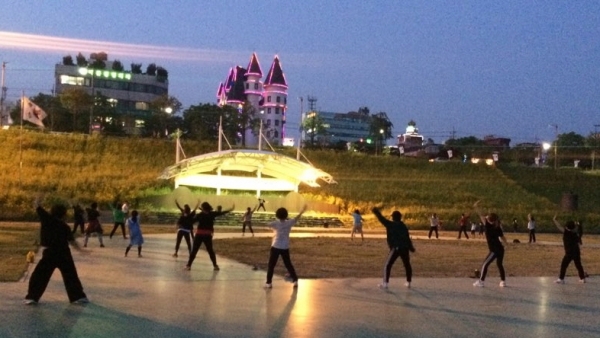 공주시 야간 건강체조교실 관련 사진