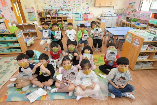 어린이.학생들 마스크 지원