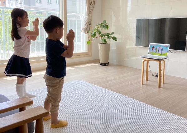 세종교육원 떼굴떼굴 폴짝 콘텐츠 동작 따라하는 아이들