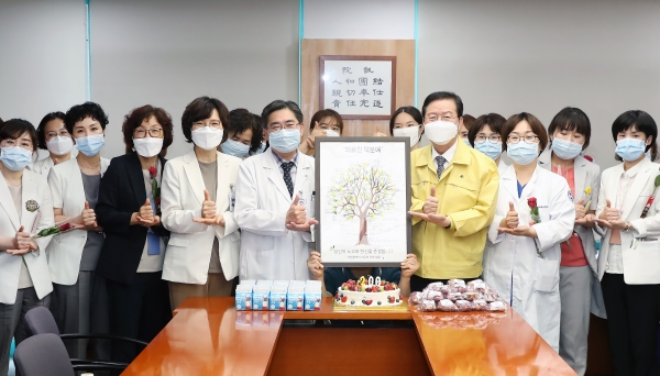 장종태 서구청장,‘국제간호사의 날’선별진료소 찾아 따뜻한 격려