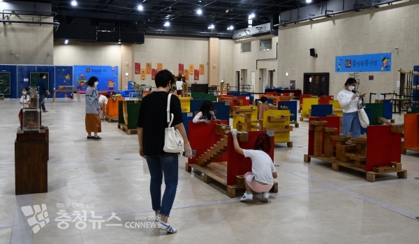 한산한 국립중앙과학관 내부 전시관