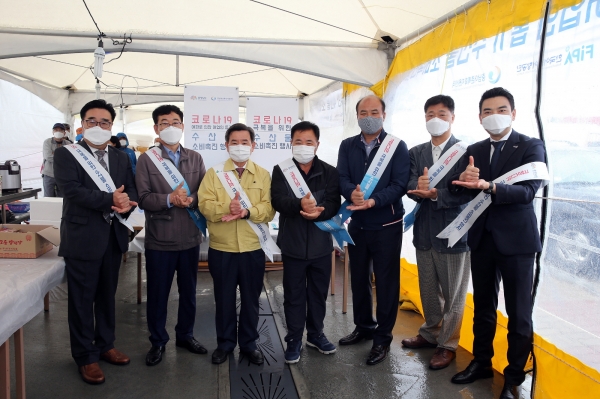 서천군과 마량어촌계, 서면 각망협회가 추진하고 어촌특화센터가 후원하는 ‘자연산 광어·도미 소비촉진 행사’의 판매량 증진 위해 진행