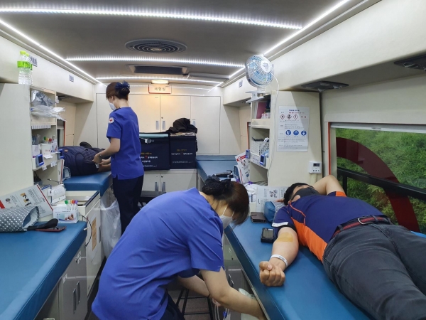 사랑의 헌혈행사 모습