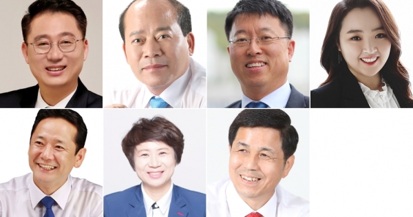 (윗줄 왼쪽부터) 김선태, 육종영, 이종담, 복아영 천안시의원 (아랫줄) 이준용, 박남주, 이교희 천안시의원
