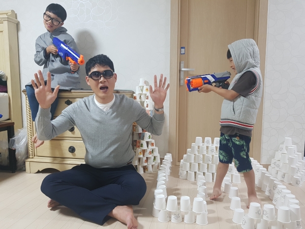 「집콕놀이 사진 콘테스트」 베스트 사진 선정