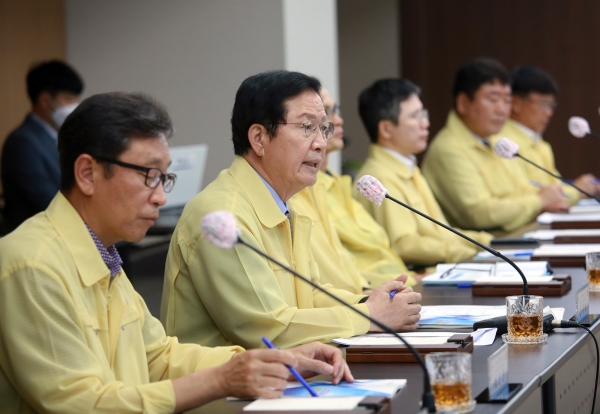 지난 30일 대전 서구청 장태산실에서 장종태 서구청장과 박병석 국회의원, 서구갑 시·구의원, 구 간부 공무원 등 20여 명이 참석한 가운데 지역 발전의 뜻을 모으고 국비 확보 등 지역 현안 사업을 논의한 간담회가 열렸다.