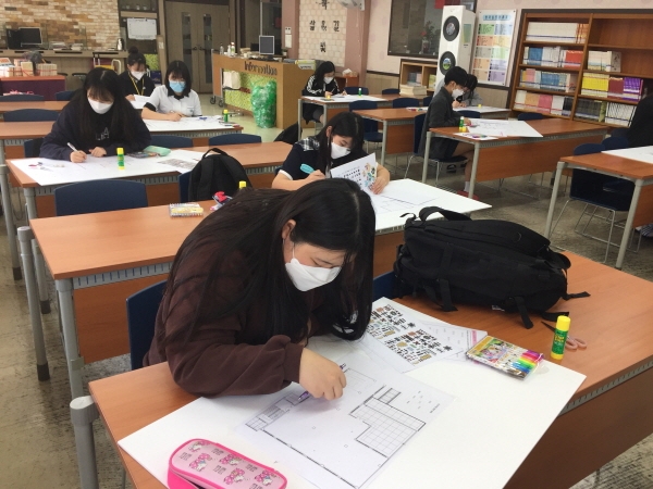 논산여중, 학교공간혁신사업 학생참여자 수업실시