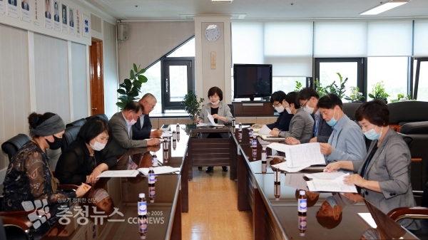 아산시의회 주민자치연합회 임원들과 간담회 개최