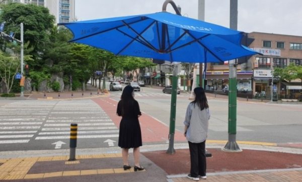 여름철 종합대책 (그늘막 설치사진).