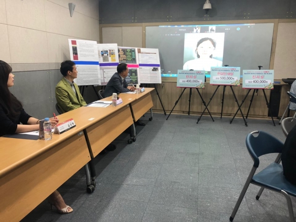 12팀의 ‘한남 커리어네이게이션’ 공모전 수상자들이 실시간 화상 시상식을 갖고 있다.