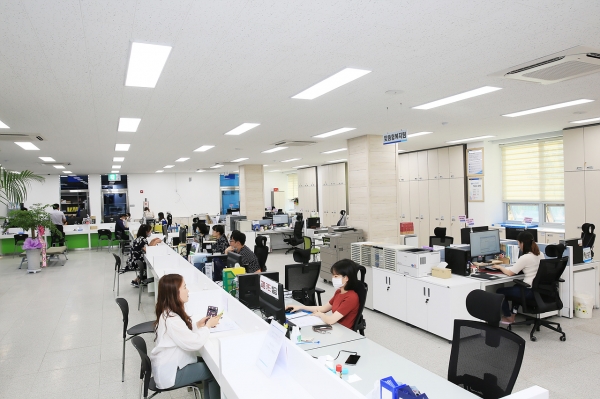 대천4동 행정복지센터(민원실 전경)