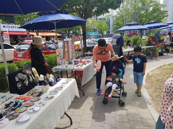 지난 2019년 행복팜 프리마켓 개최 사진