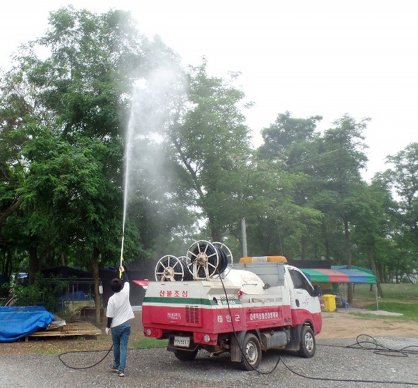 미국선녀벌레에 대한 집중 방제 작업에 나서고 있다